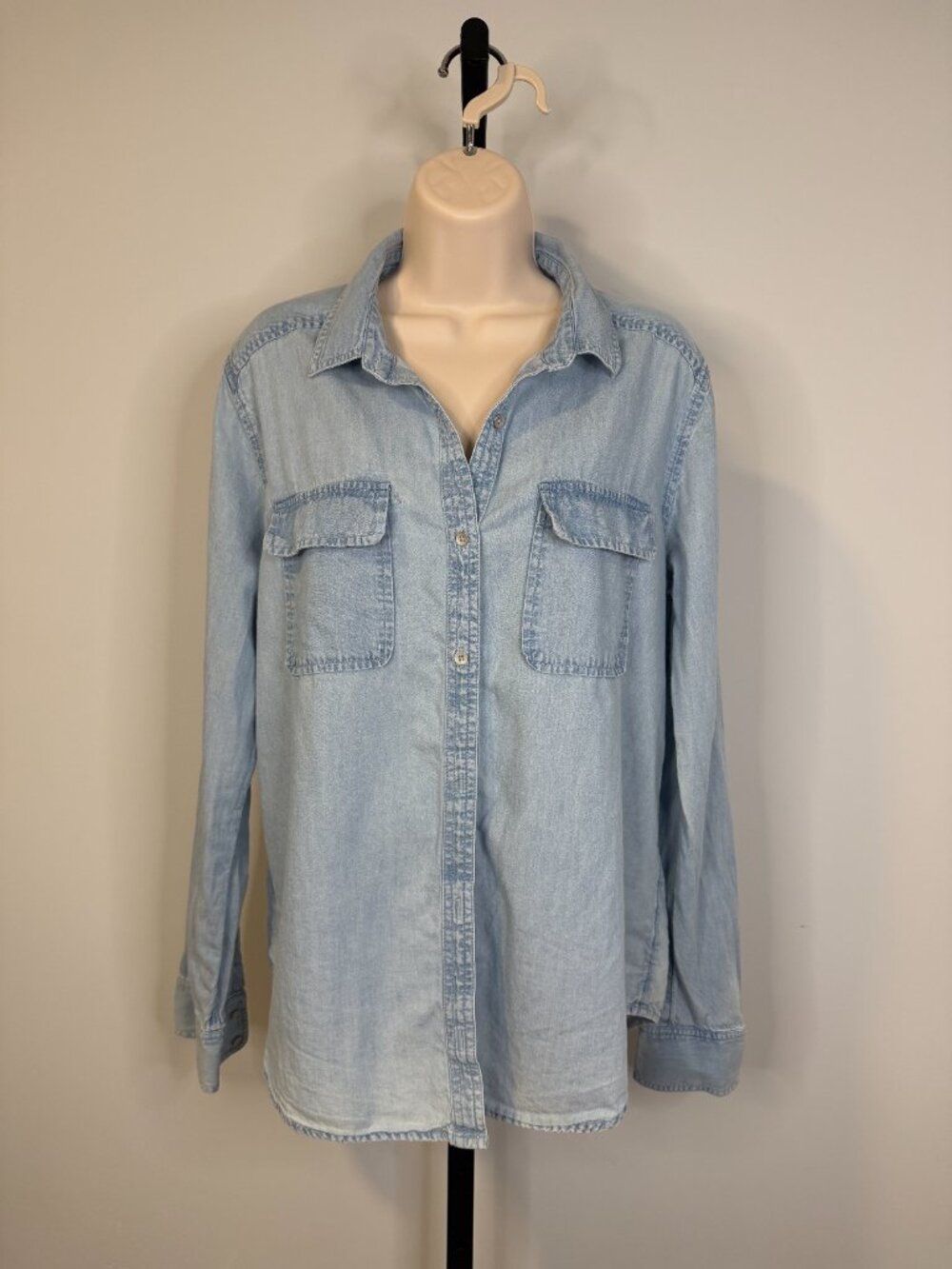 Caslon Light Blue Chambray Button Down Top - Size L